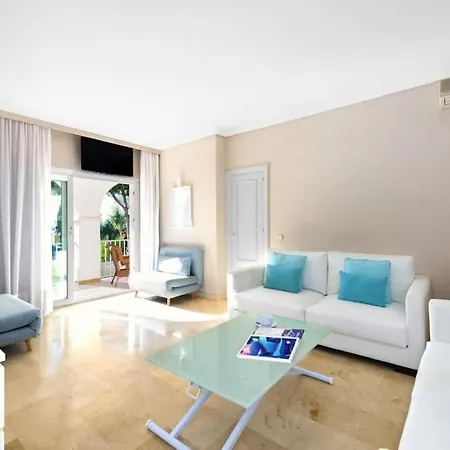 2 Bedroom Apartment, With Sea Views, In Puerto Banus Apartment